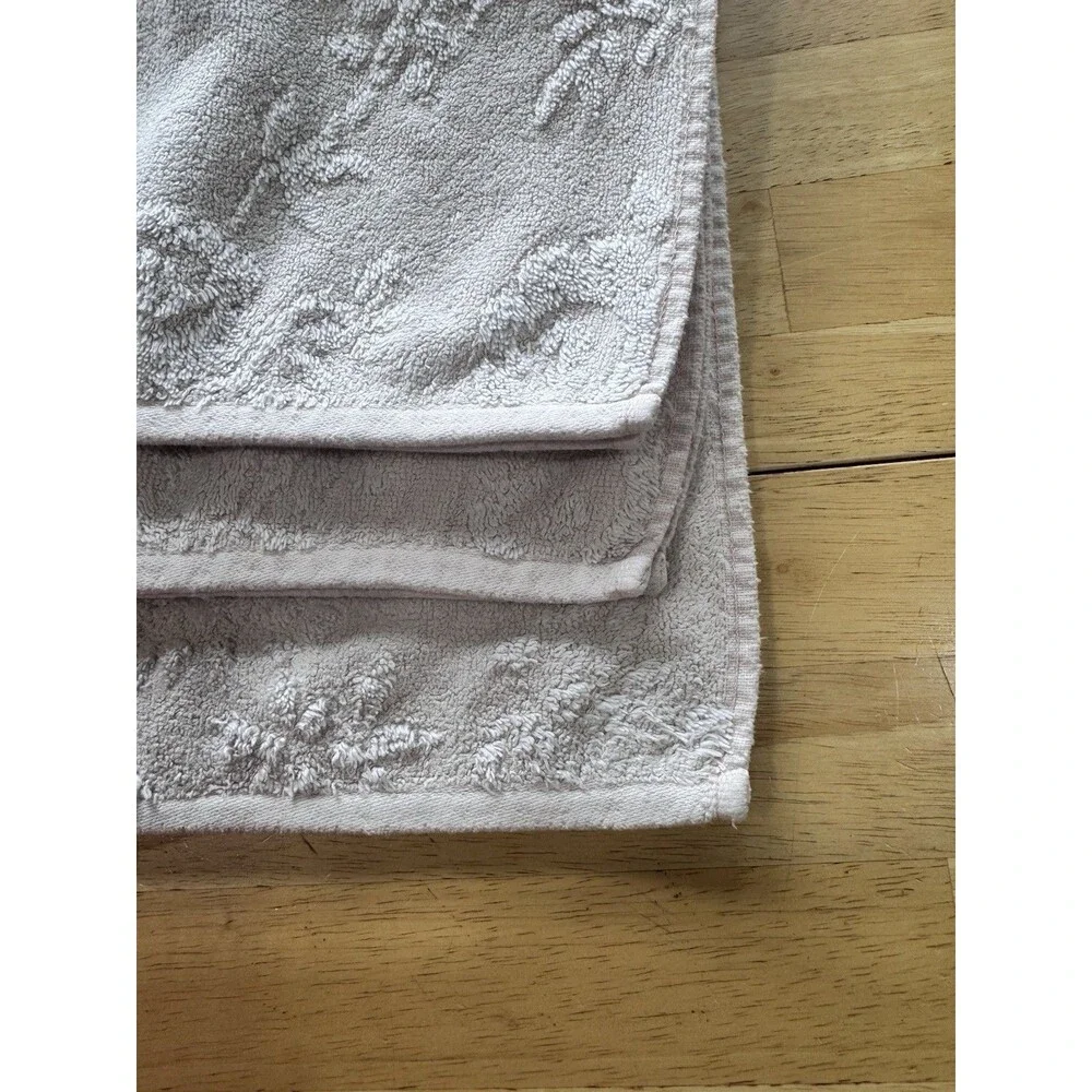 Laura Ashley Shabby Chic Bath towels Set Of 3 Pink Jaquard Floral Roses Textured